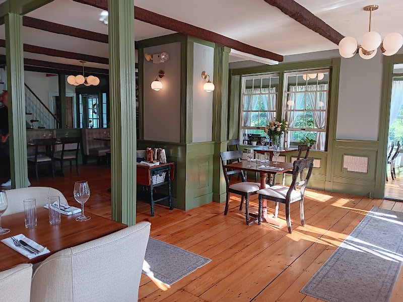 Aster & Rose Restaurant in Lincolnville