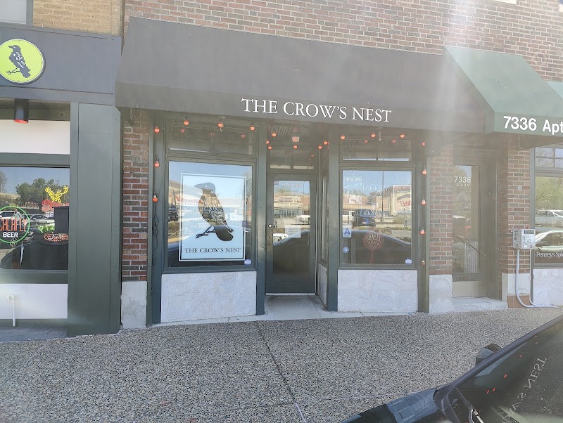 Food and interior photo 3 at The Crow's Nest in Maplewood