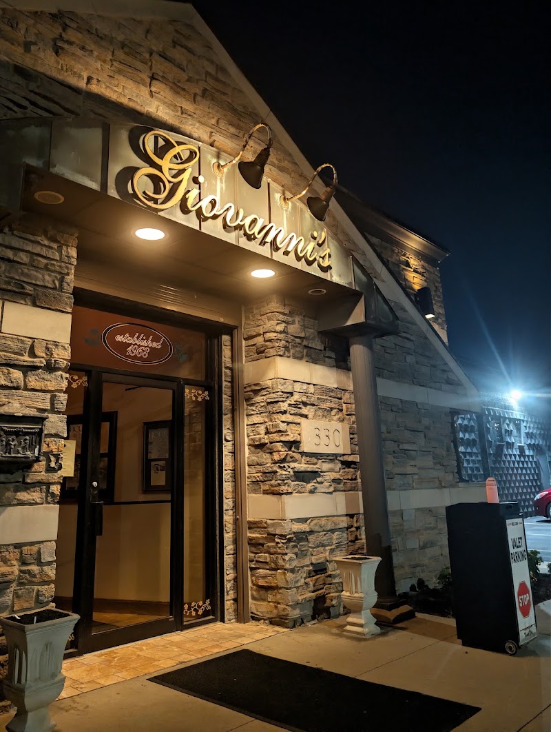 Food and interior photo 4 at Giovanni's Ristorante in Detroit