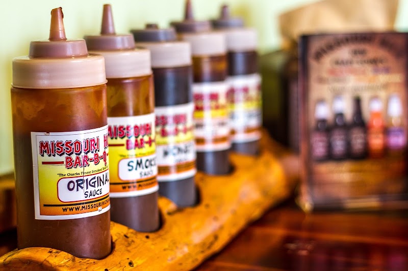 Food and interior photo 1 at Missouri Hick Barbeque in Cuba