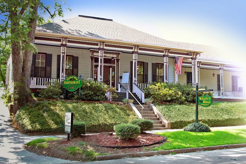 Food and interior photo 2 at Walnut Hills in Vicksburg