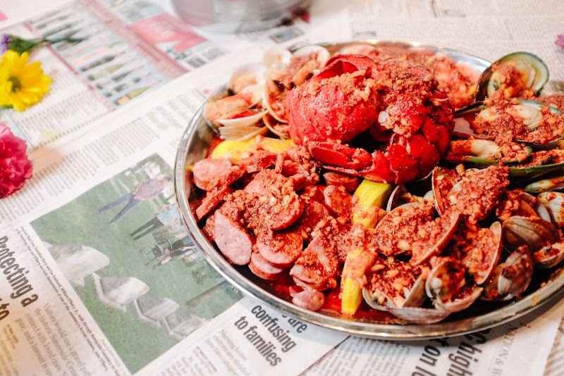 Food and interior photo 4 at Mr. & Mrs. Crab Juicy Seafood & Bar - Taylorsville, UT in Taylorsville