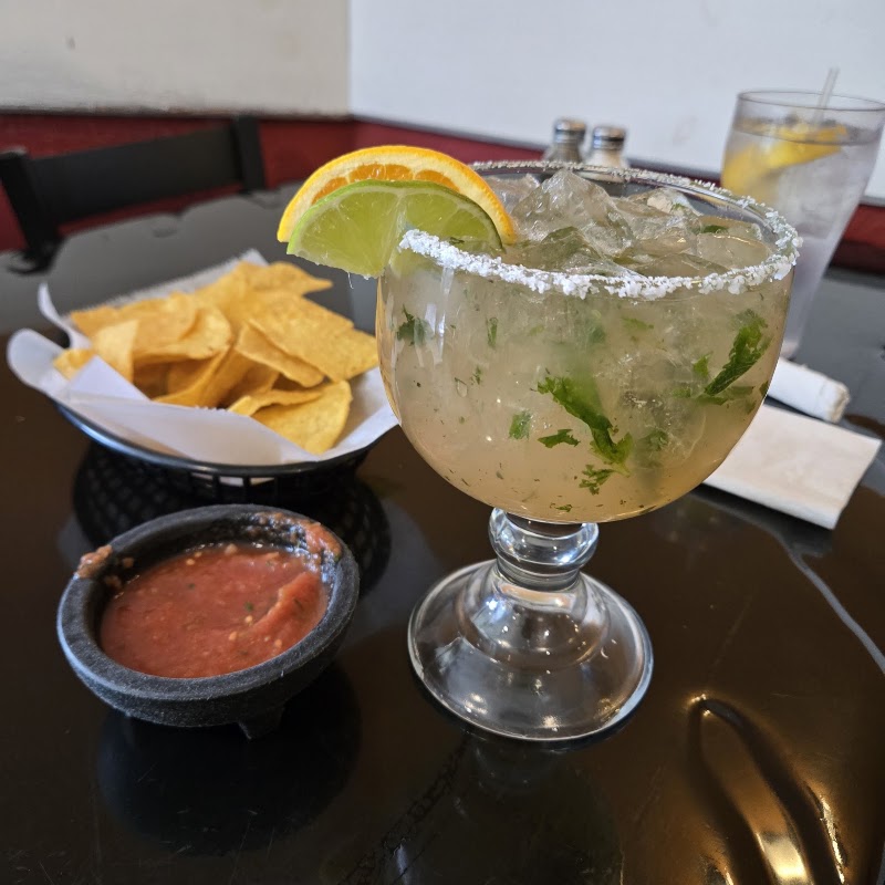 Food and interior photo 1 at El Viajero Tradicional Mexicano in Hooksett