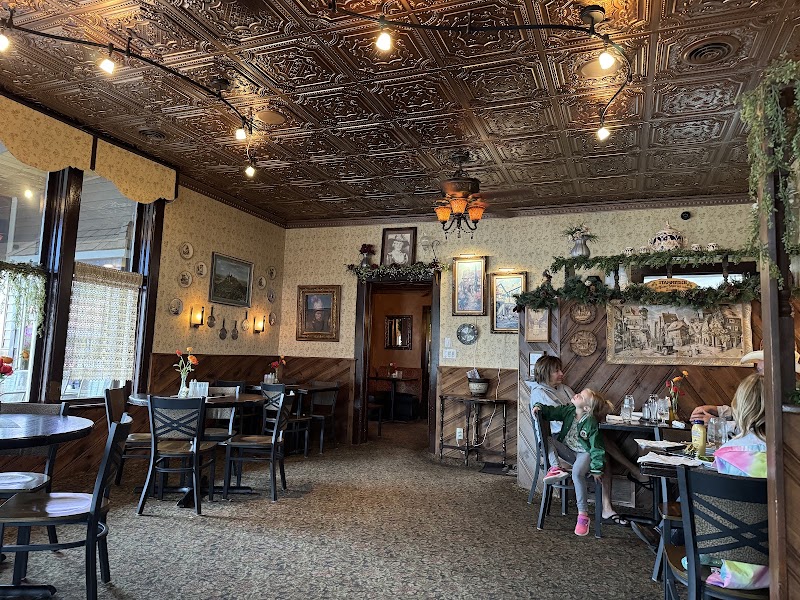 Food and interior photo 5 at Alpine Inn in Hill City