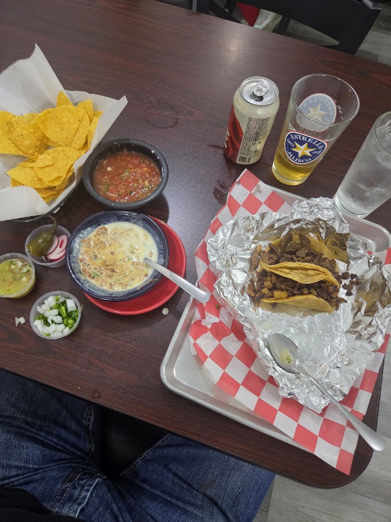 Food and interior photo 4 at El Encanto Mexican Restaurante y Taquería in Wetumpka