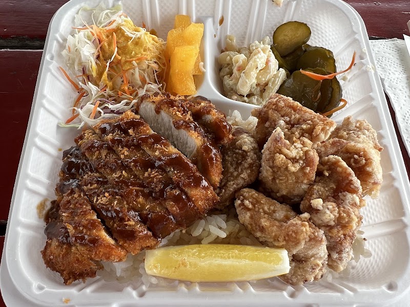 Food and interior photo 4 at O'z Kitchen in Kealakekua
