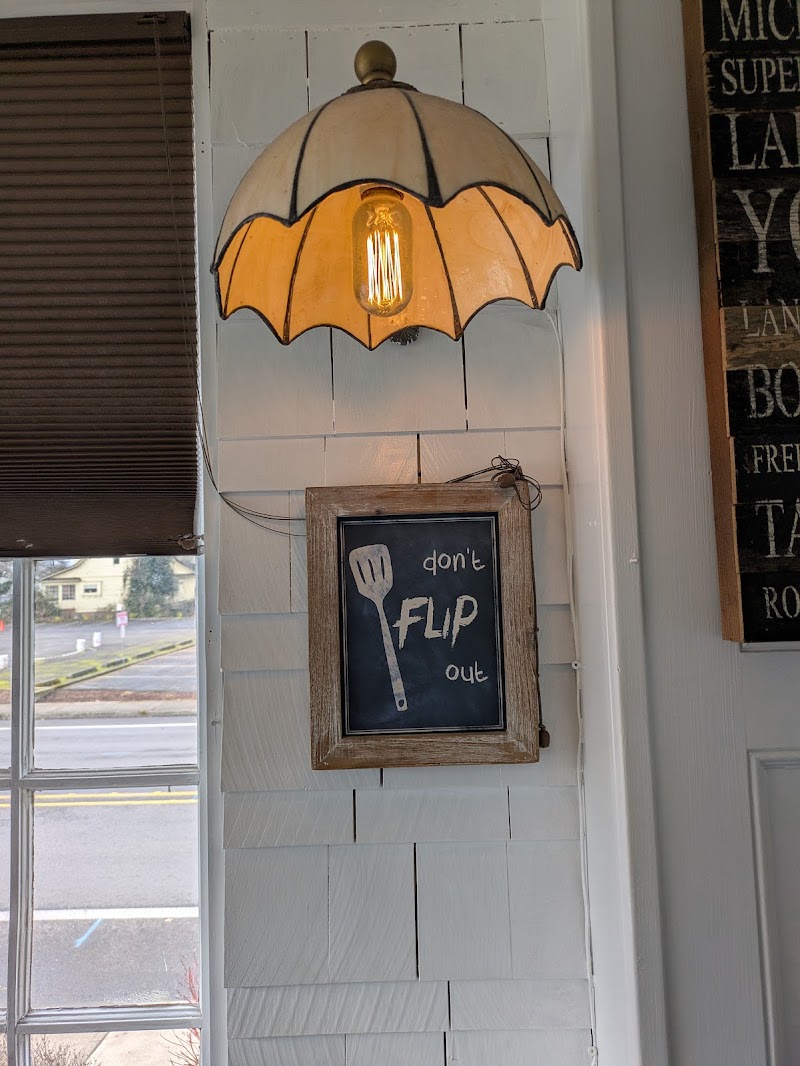 Word Of Mouth Neighborhood Bistro in Salem