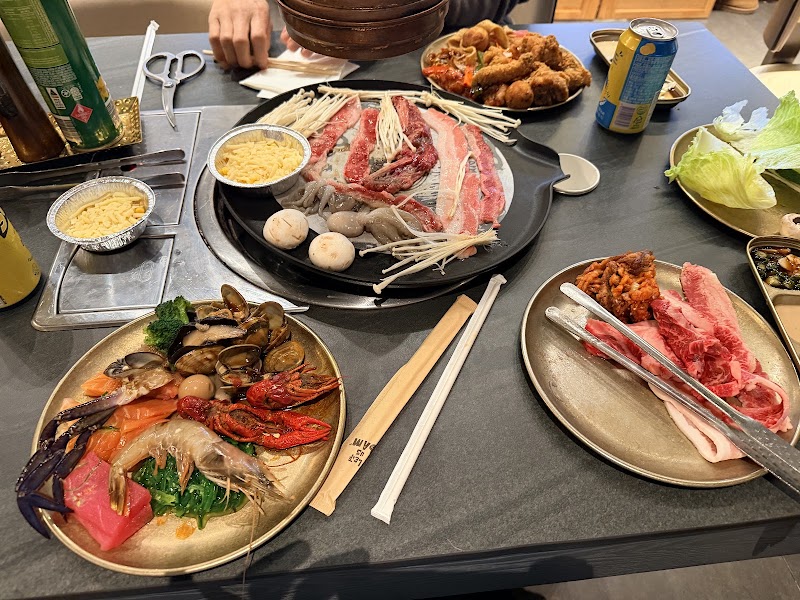 Food and interior photo 3 at ING Korean BBQ & Seafood Buffet Restaurant Vermont South in Vermont South