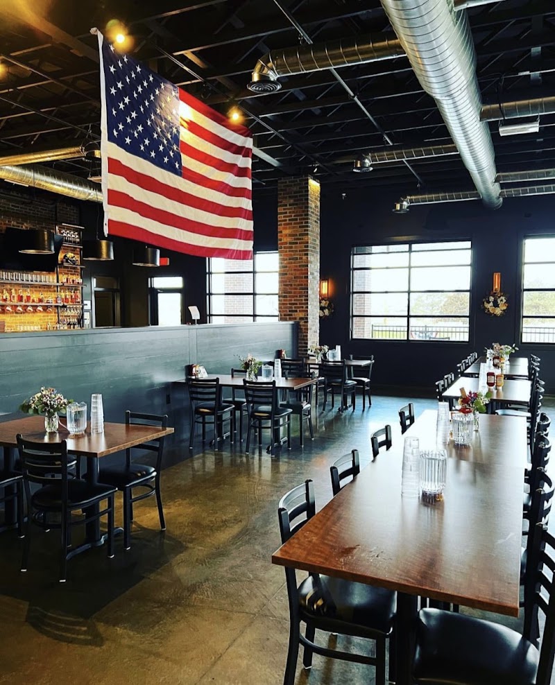 Flight Bar + Grille in Huxley