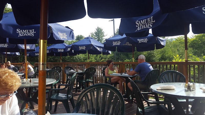 Muddy Moose Restaurant & Pub in Conway