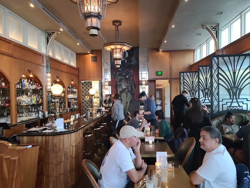 Encore Restaurant in Salem