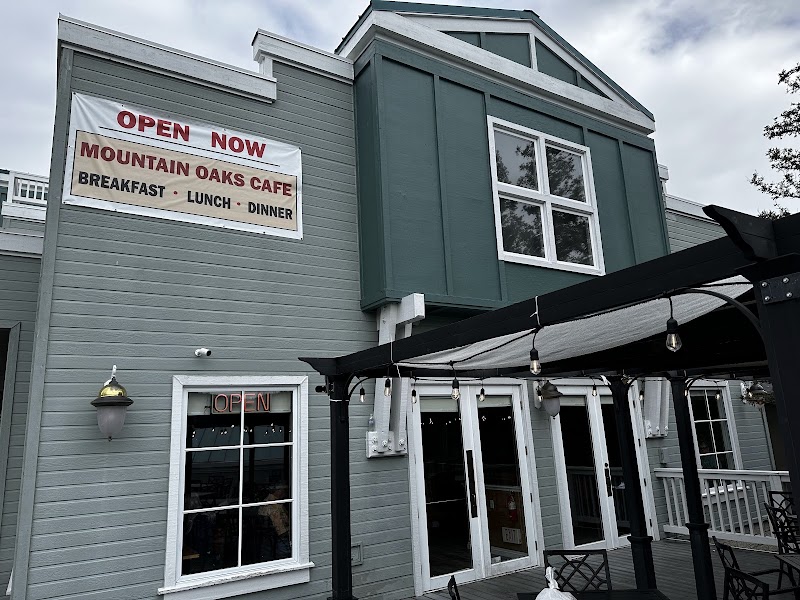 Mountain Oaks Cafe in Oakhurst