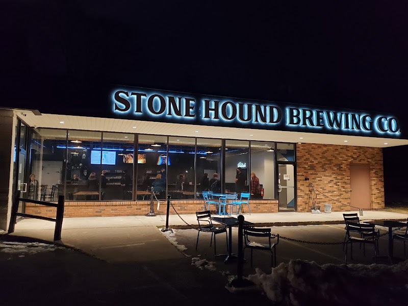 Stone Hound Brewing Company in Williamsburg