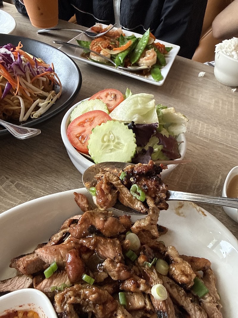 Food and interior photo 4 at Amazing Siam Thai restaurant in Los Angeles