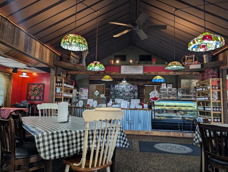 Food and interior photo 3 at Gigi’s in Reidsville