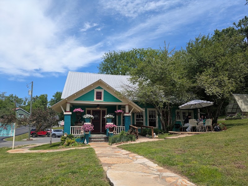 Food and interior photo 4 at Skylark Cafe in Leslie