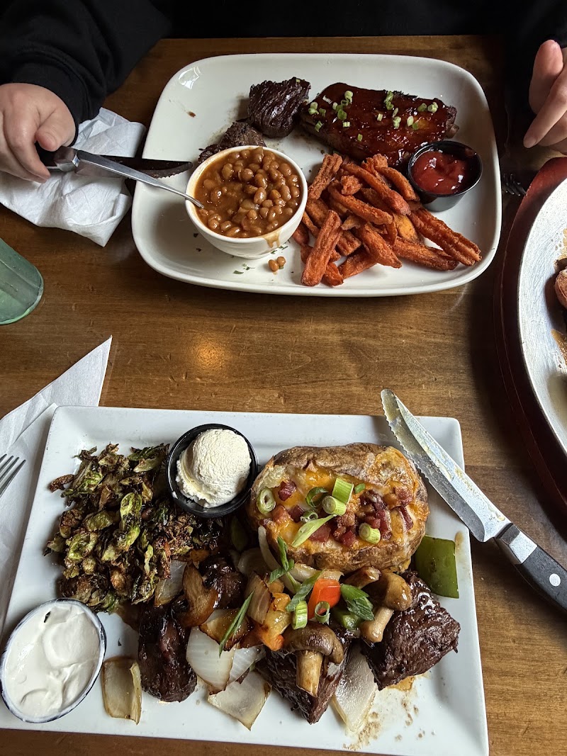 Food and interior photo 1 at Red Fox Bar and Grille in Jackson