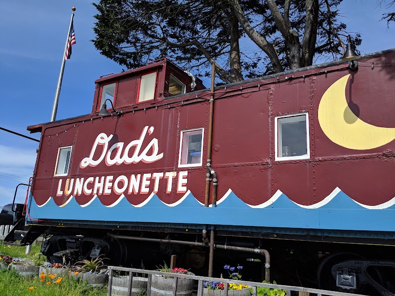 Dad's Luncheonette in Half Moon Bay