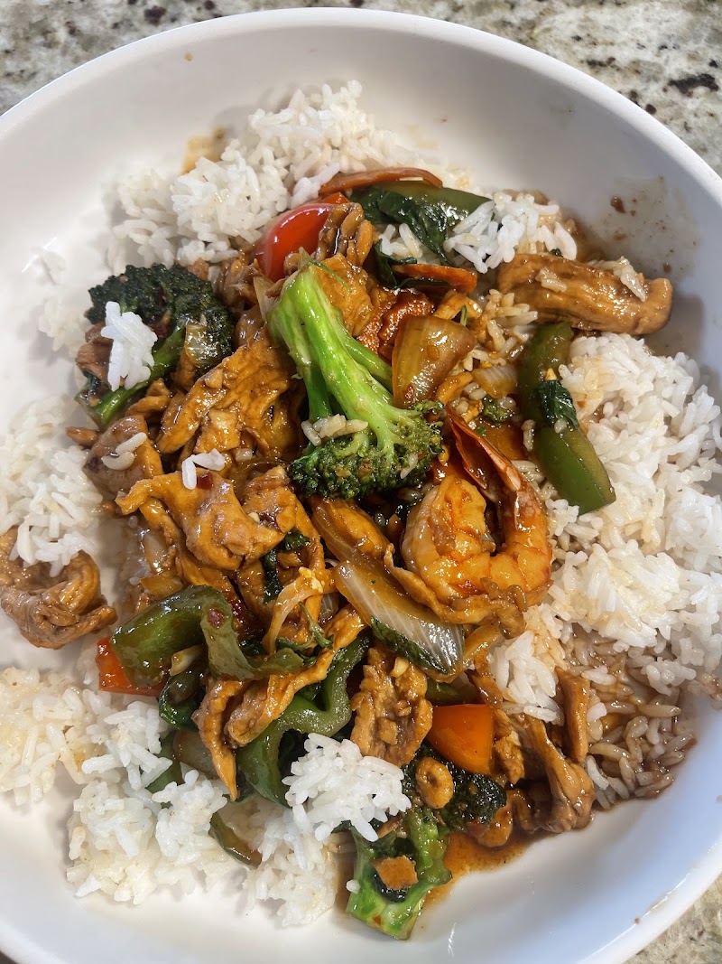 Food and interior photo 3 at Red Lotus Thai Express in Papillion