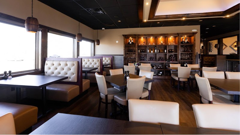 Surf & Turf | Bar & Grill in Milford