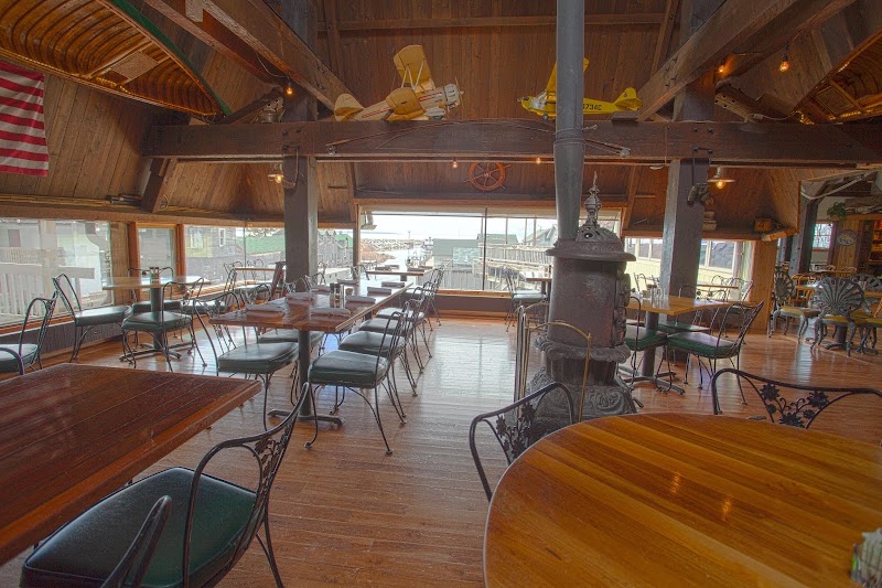 The Cove in Leland