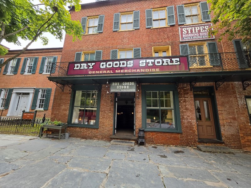 Food and interior photo 4 at The Rabbit Hole in Harpers Ferry