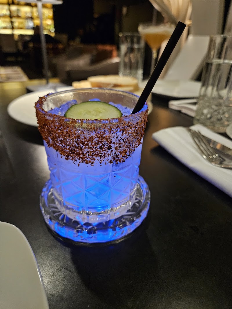 Food and interior photo 4 at Le Malt Lounge in Woodbridge Township