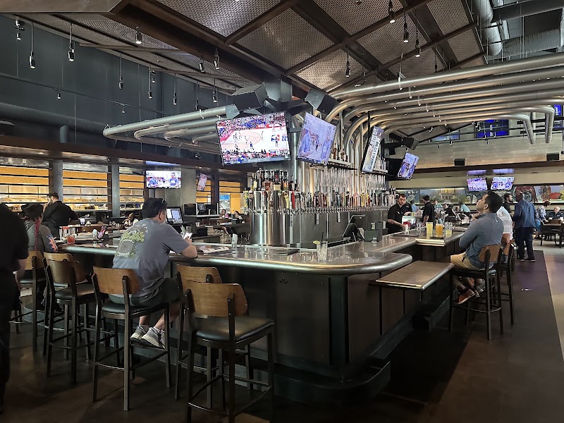 Food and interior photo 3 at Yard House in Kansas City