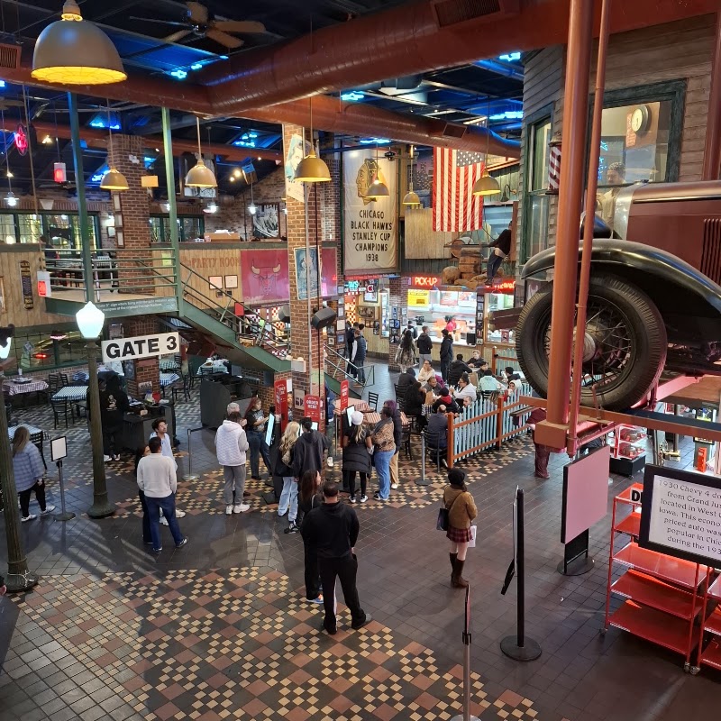 Food and interior photo 3 at Portillo's & Barnelli's Chicago in Chicago
