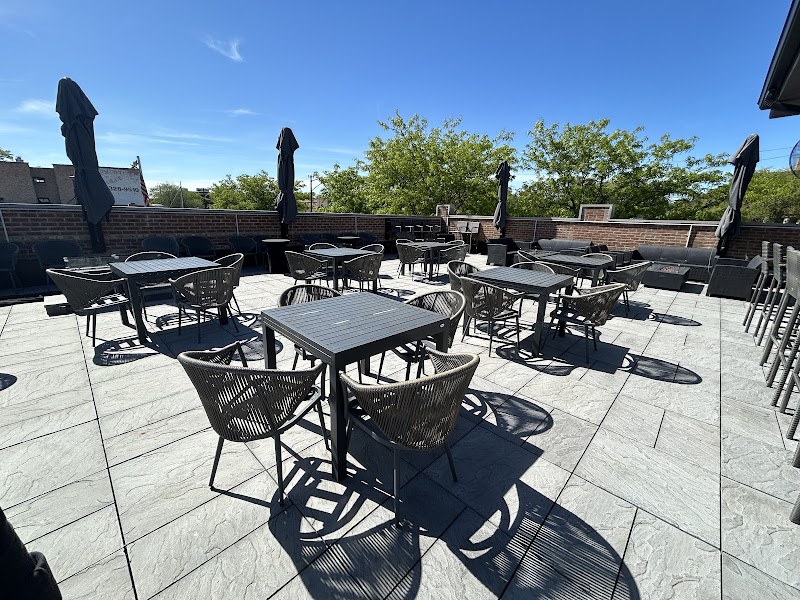 TNT Rooftop Restaurant in Chicago