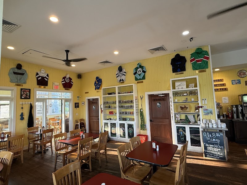 Food and interior photo 4 at Windy Corner Market in Lexington