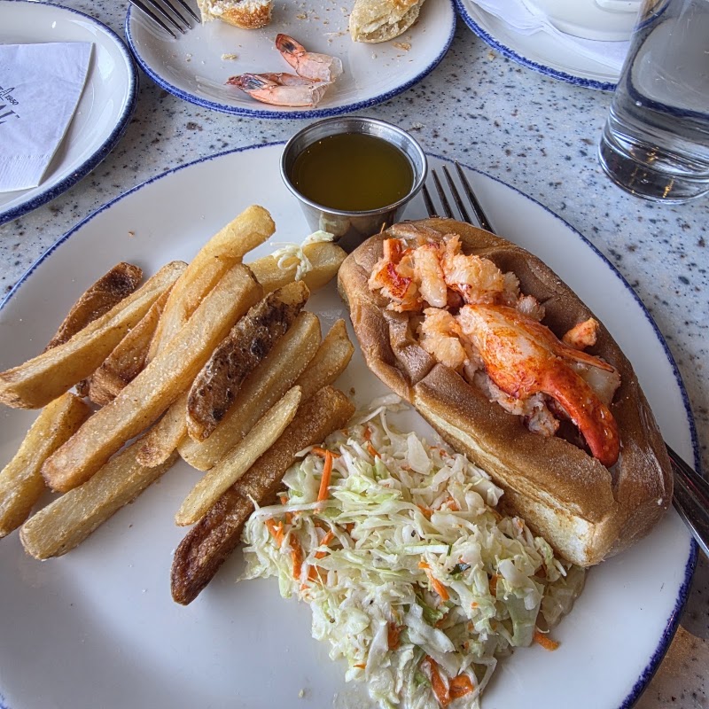 Food and interior photo 5 at Legal Sea Foods - Harborside in Boston