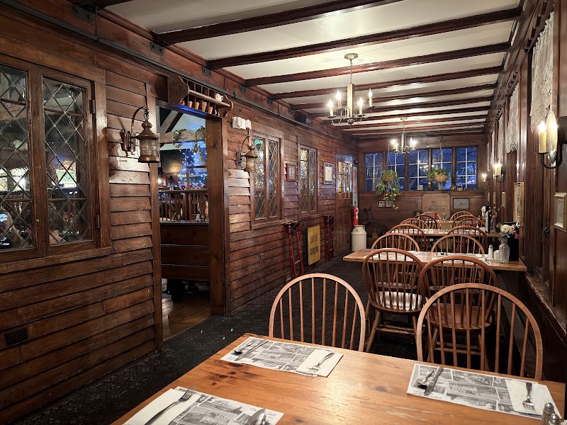 Old Salt Restaurant at Lamies Inn in Hampton
