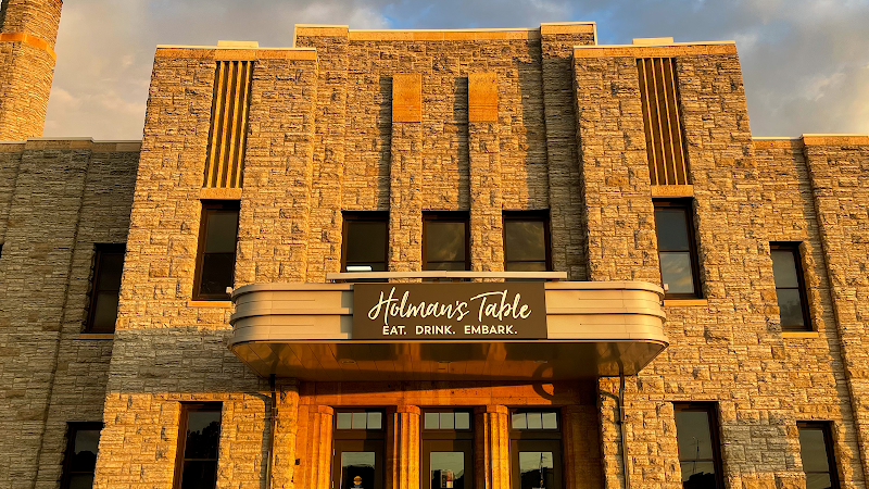 Holman's Table in Saint Paul