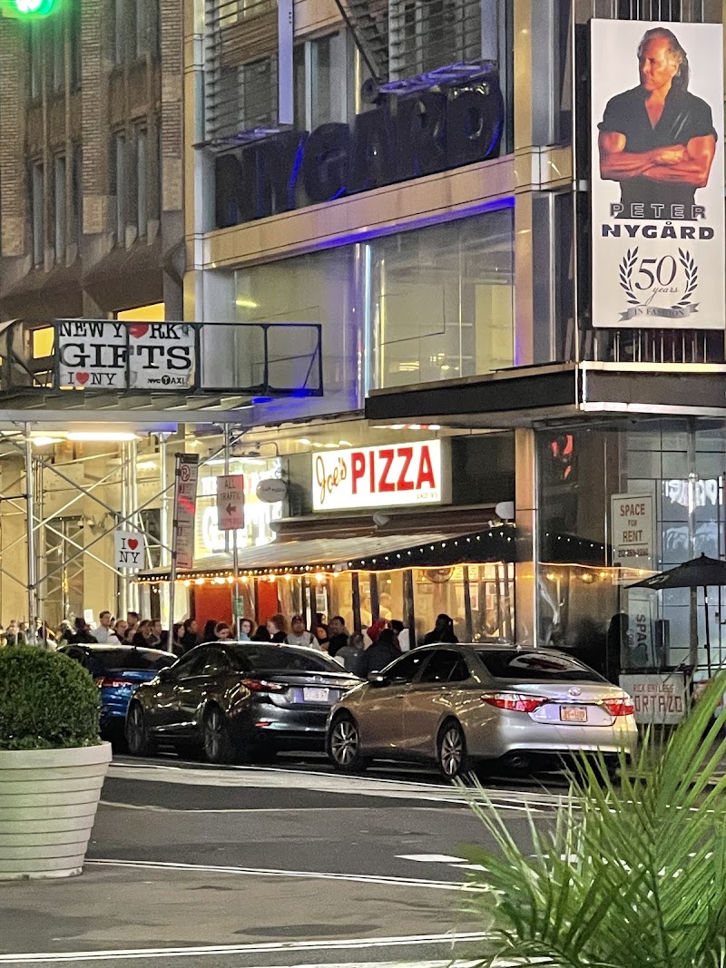 Joe's Pizza Broadway in New York