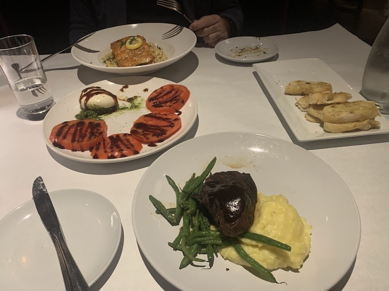 Food and interior photo 4 at Table 100 in Flowood