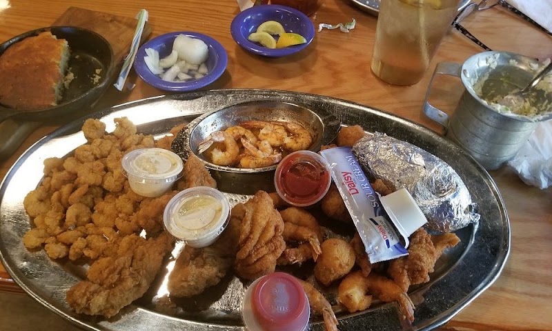 Food and interior photo 2 at Top O' The River in Guntersville