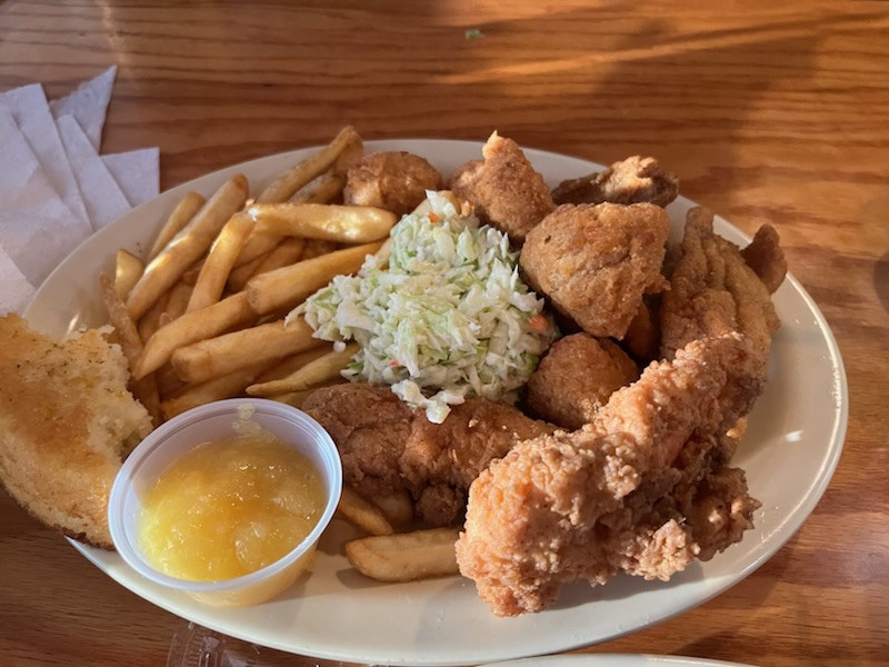 Food and interior photo 5 at Top O' The River in Guntersville