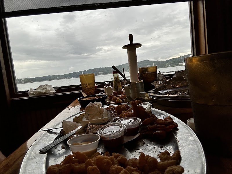 Food and interior photo 1 at Top O' The River in Guntersville
