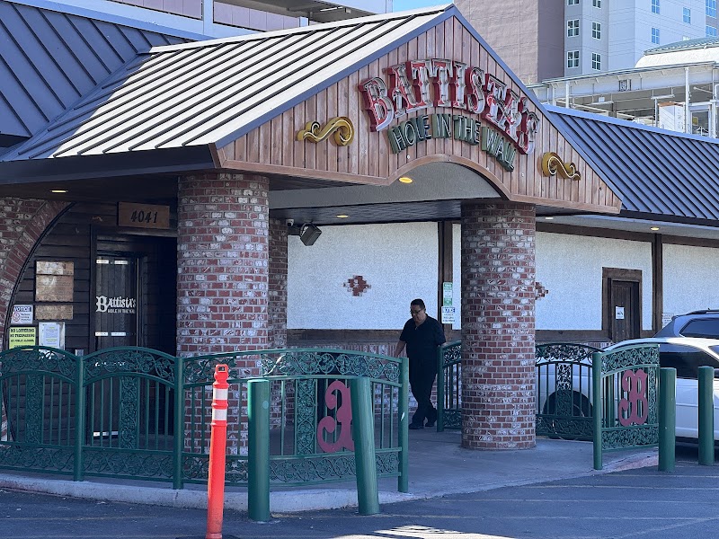 Food and interior photo 4 at Battista's Hole in the Wall in Las Vegas