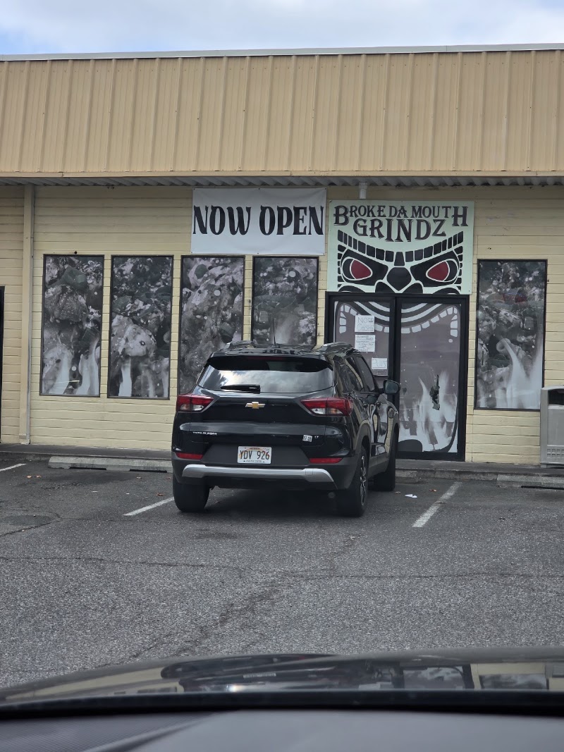 Food and interior photo 4 at Broke Da Mouth Grindz- KONA in Kailua-Kona