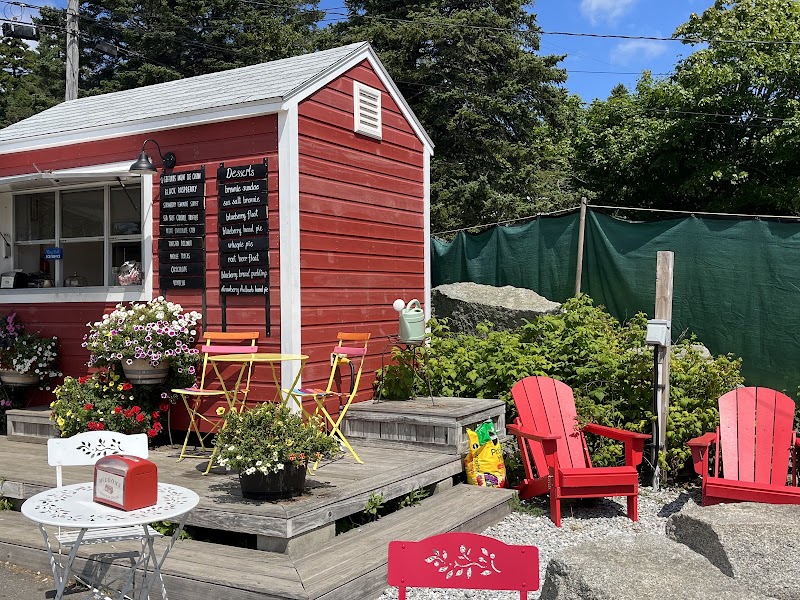 Food and interior photo 4 at McLoons Lobster Shack in South Thomaston