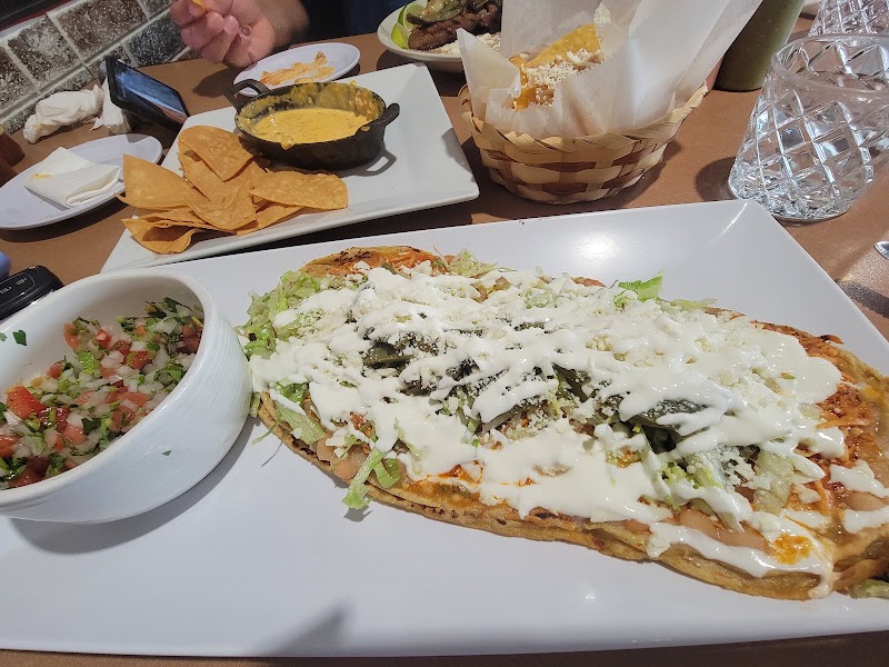 Food and interior photo 2 at El Ródeo Loco in Wilmington