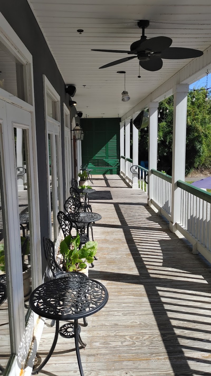 Food and interior photo 3 at Restaurant des Familles in Marrero