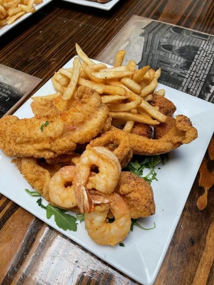 Food and interior photo 3 at Galveston Seafood Company in Abilene