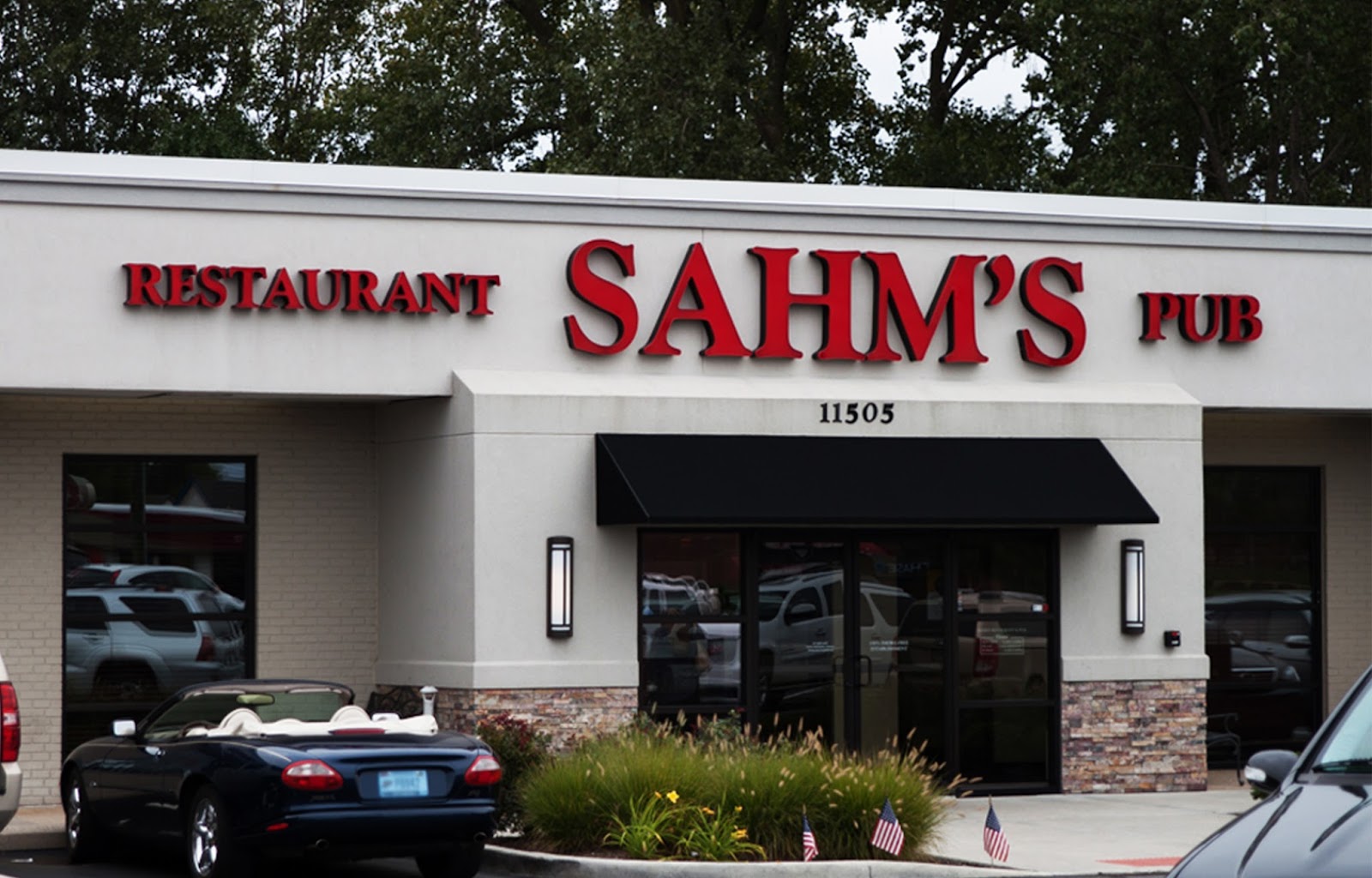 Sahm's Restaurant in Fishers