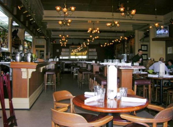 Simon & Seafort's Saloon & Grill in Anchorage