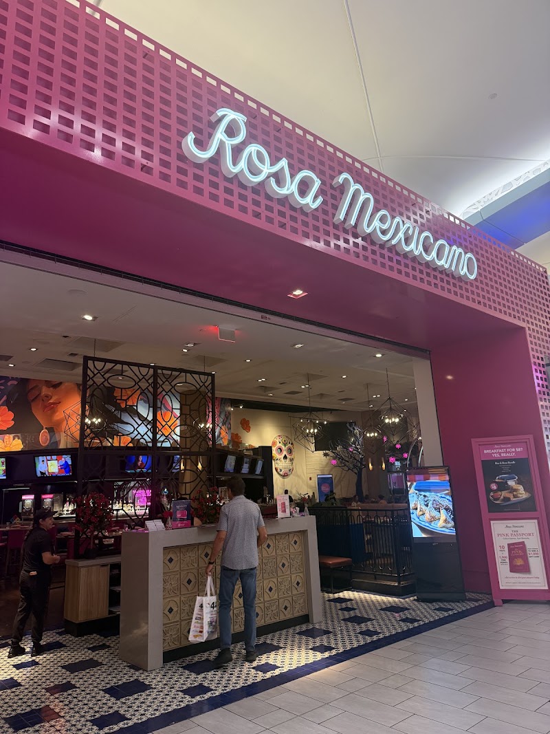 Food and interior photo 4 at Rosa Mexicano in Las Vegas