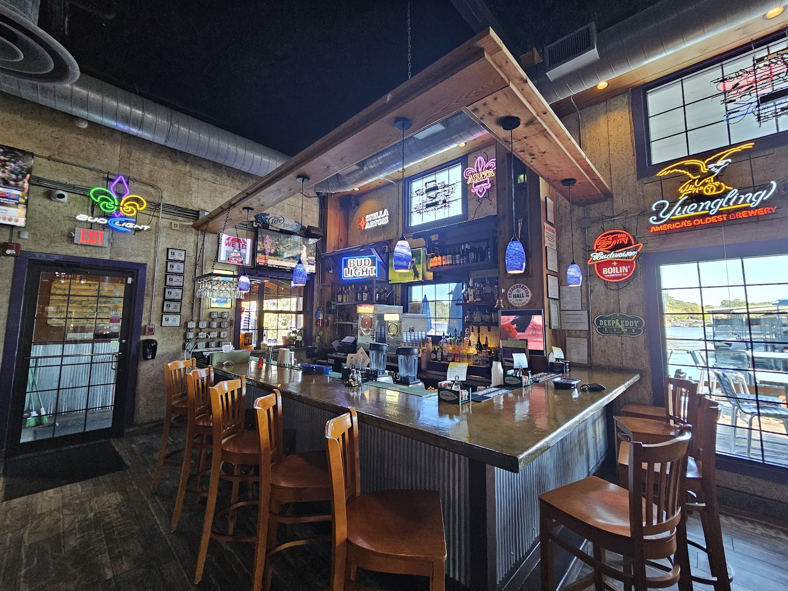 Shorty Pants Lakeside Cajun Restaurant & Marina in Osage Beach