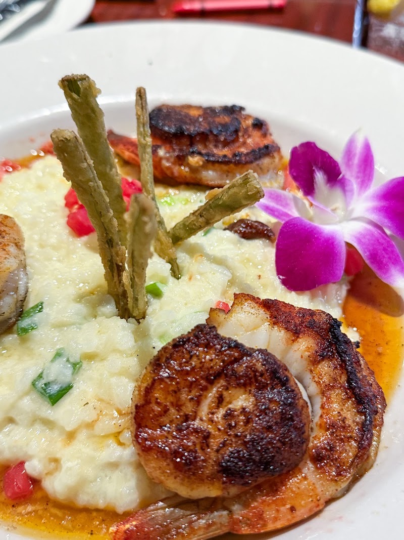 Food and interior photo 4 at Snapper's Sea Grill in St. Pete Beach